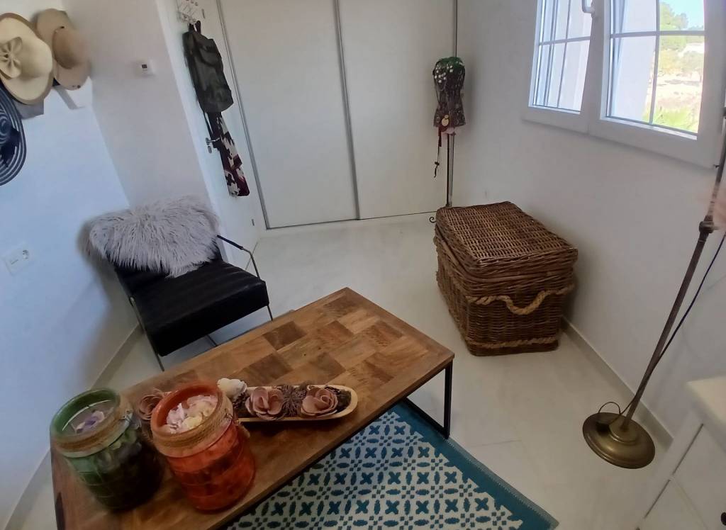 Resale - Detached Villa - Sax