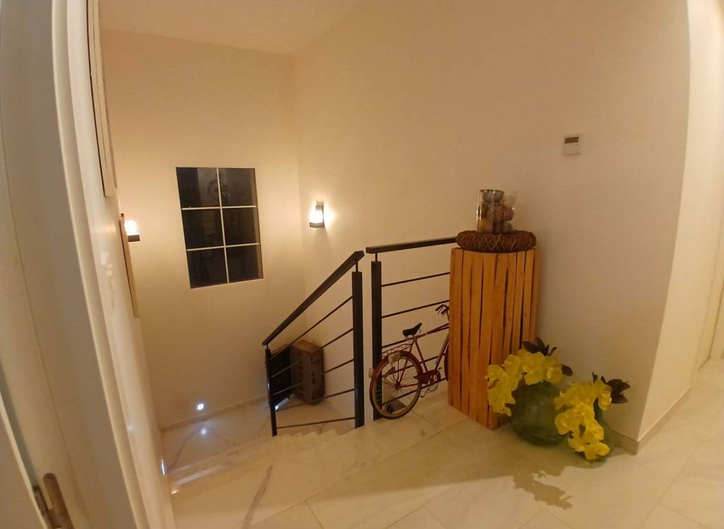 Resale - Detached Villa - Sax