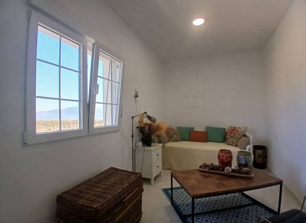 Resale - Detached Villa - Sax