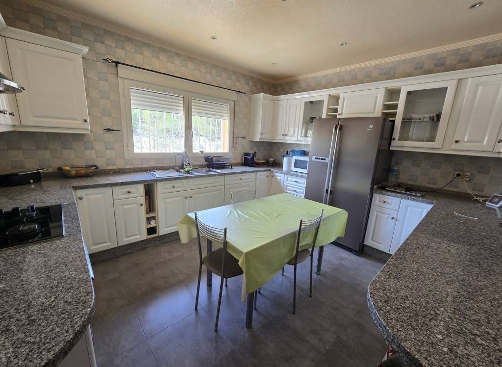 Resale - Detached Villa - Sax