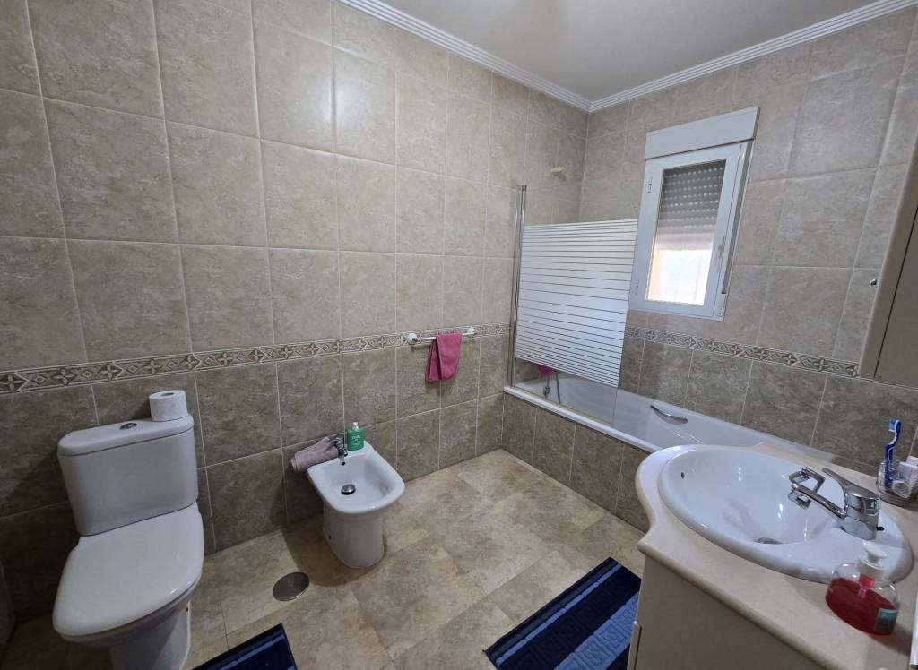 Resale - Detached Villa - Sax