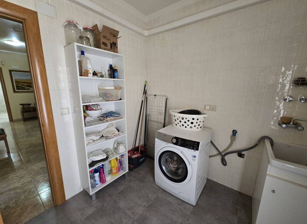 Resale - Detached Villa - Sax