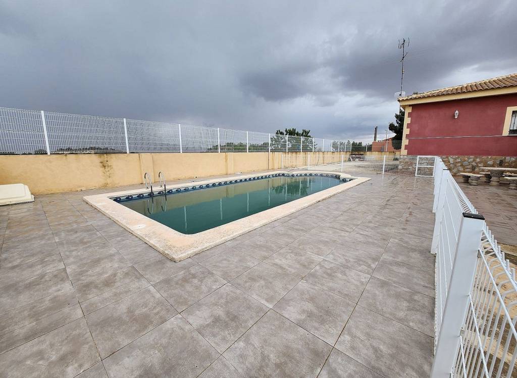 Resale - Detached Villa - Umbria La Zarza