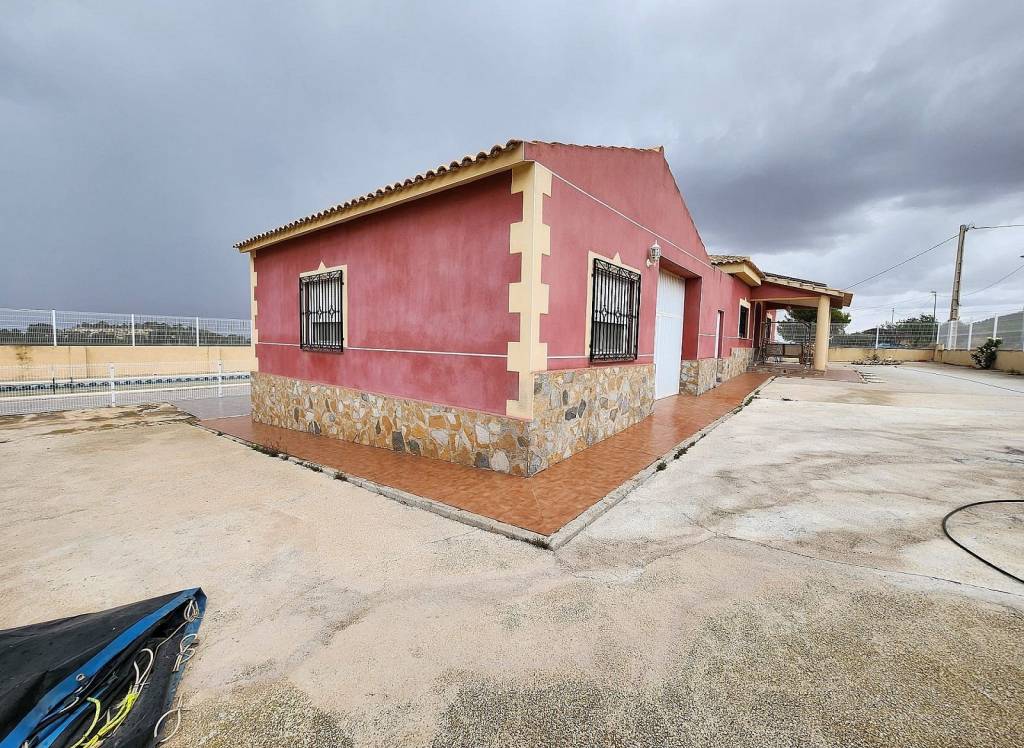 Resale - Detached Villa - Umbria La Zarza