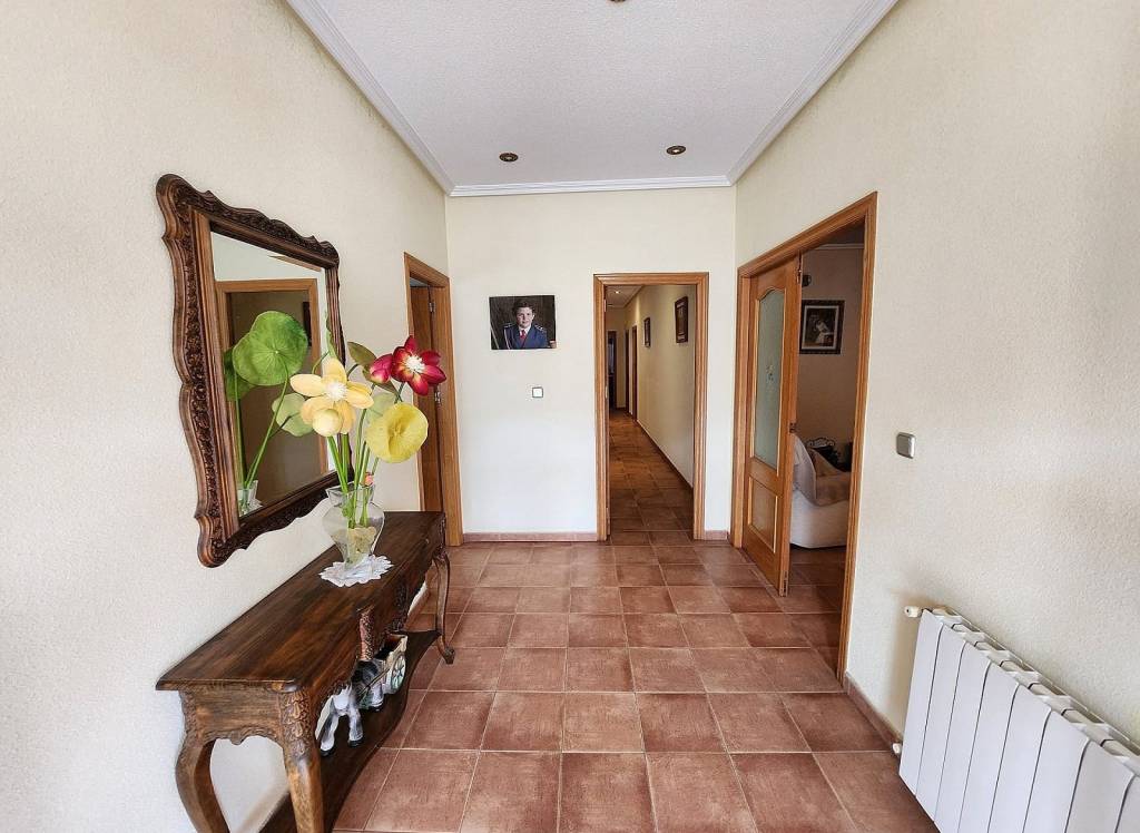 Resale - Detached Villa - Umbria La Zarza