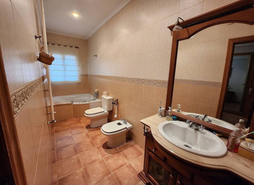 Resale - Detached Villa - Umbria La Zarza