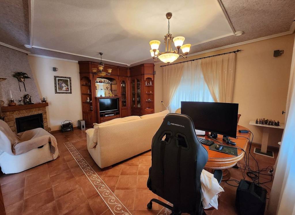 Resale - Detached Villa - Umbria La Zarza