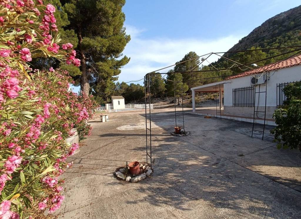 Resale - Detached Villa - Yecla