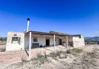 Resale - Finca - Elda