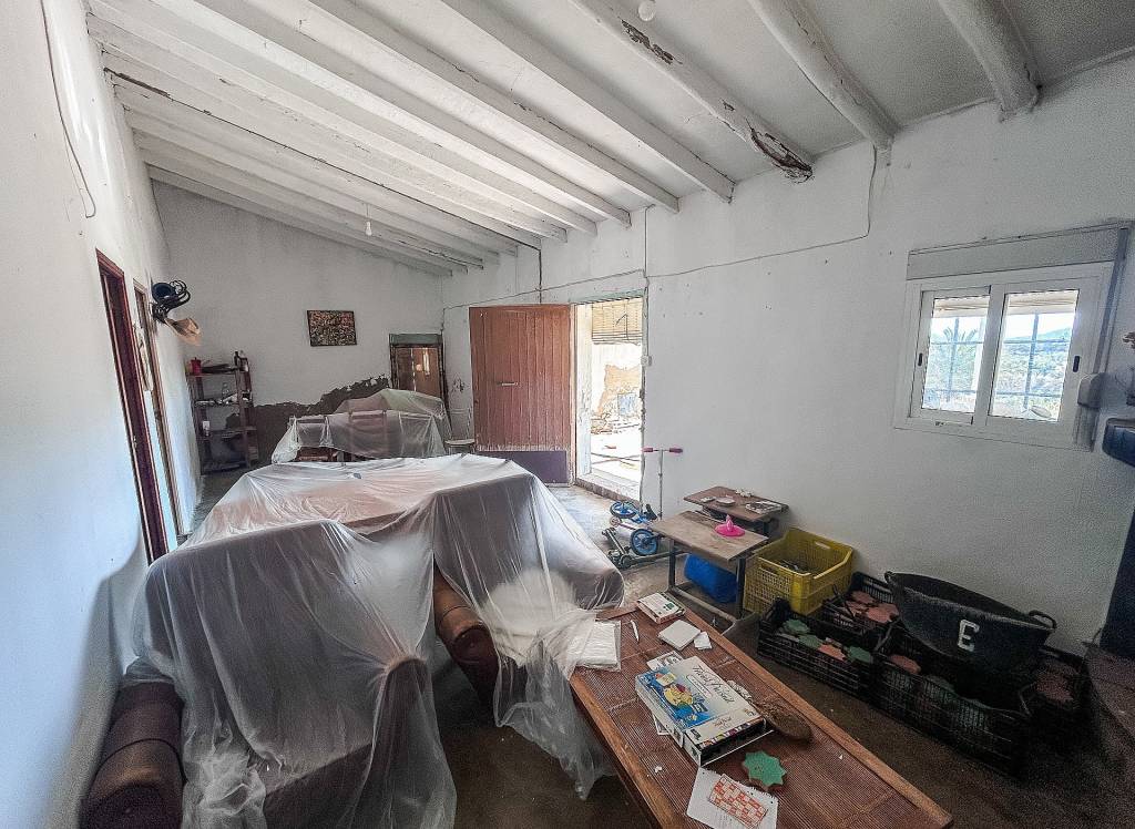 Resale - Finca - Elda