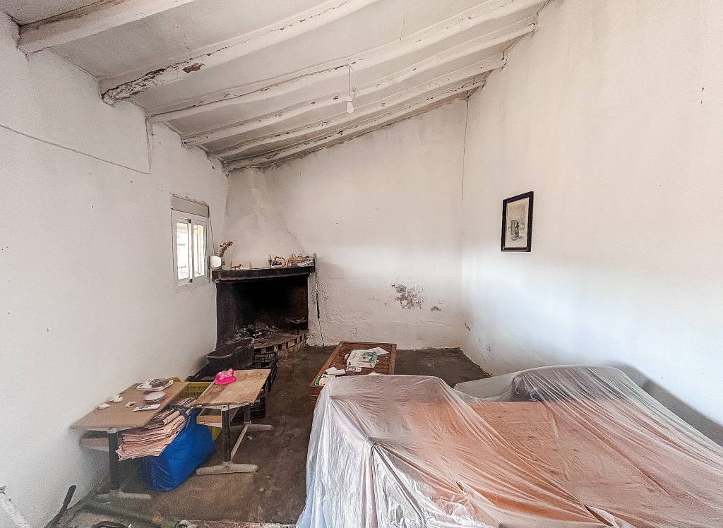 Resale - Finca - Elda