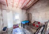 Resale - Finca - Elda