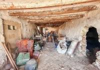 Resale - Finca - Elda