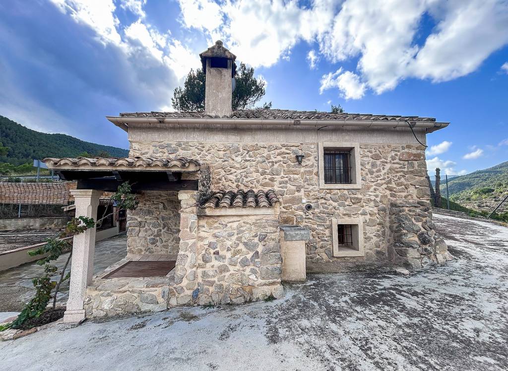 Resale - Finca - Torremanzanas