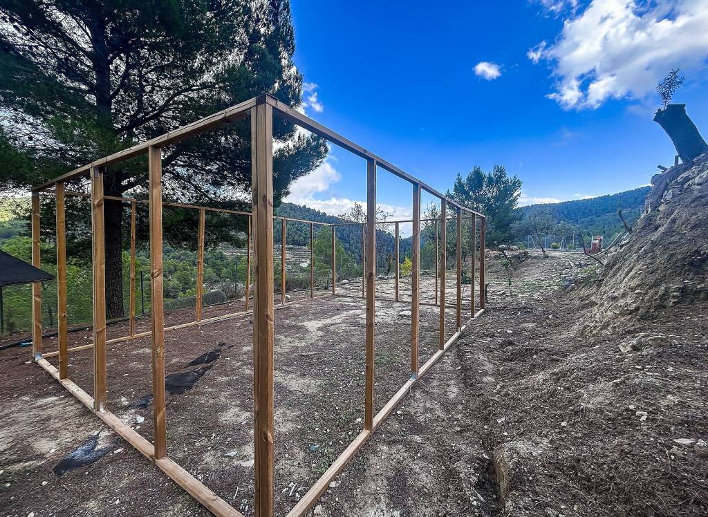 Resale - Finca - Torremanzanas