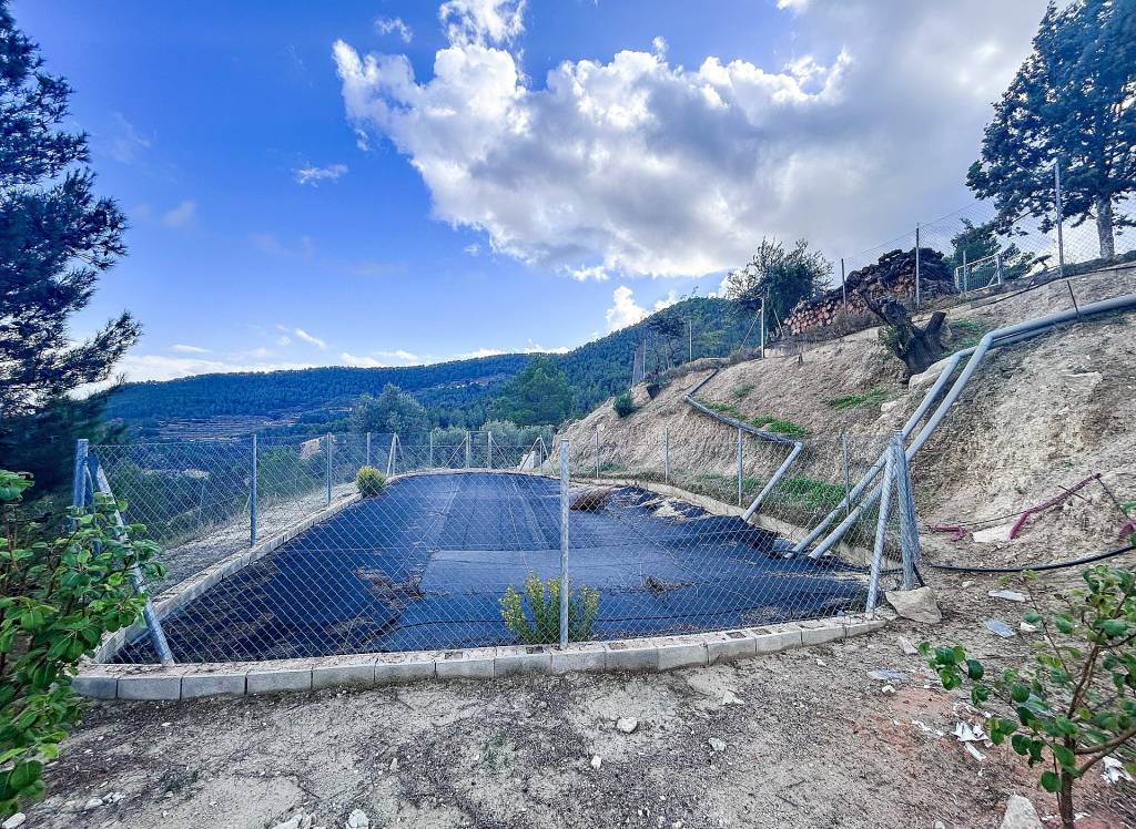 Resale - Finca - Torremanzanas