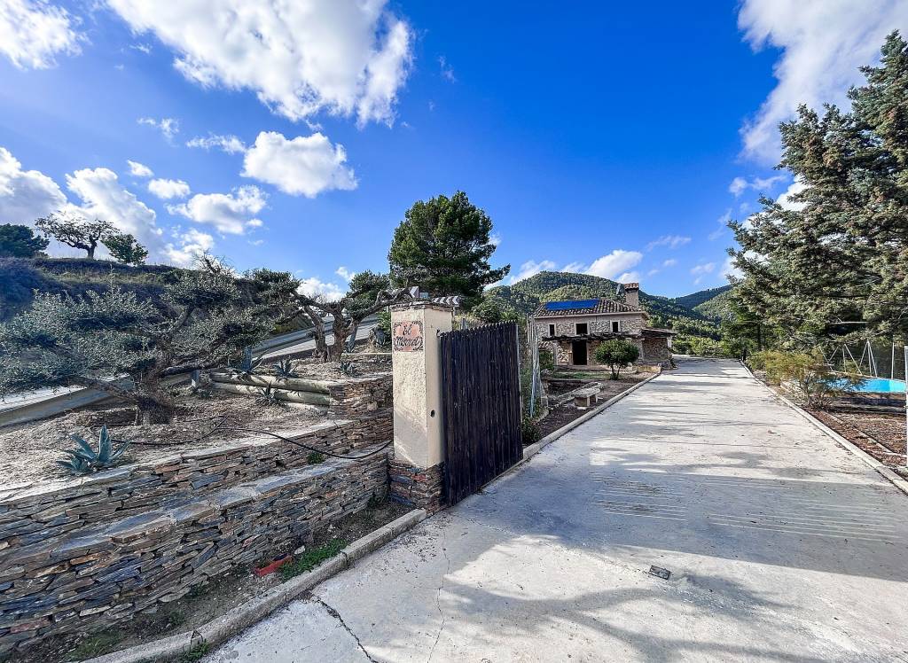 Resale - Finca - Torremanzanas