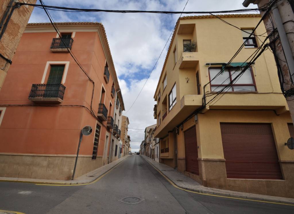 Resale - Garage - Pinoso - Urban location