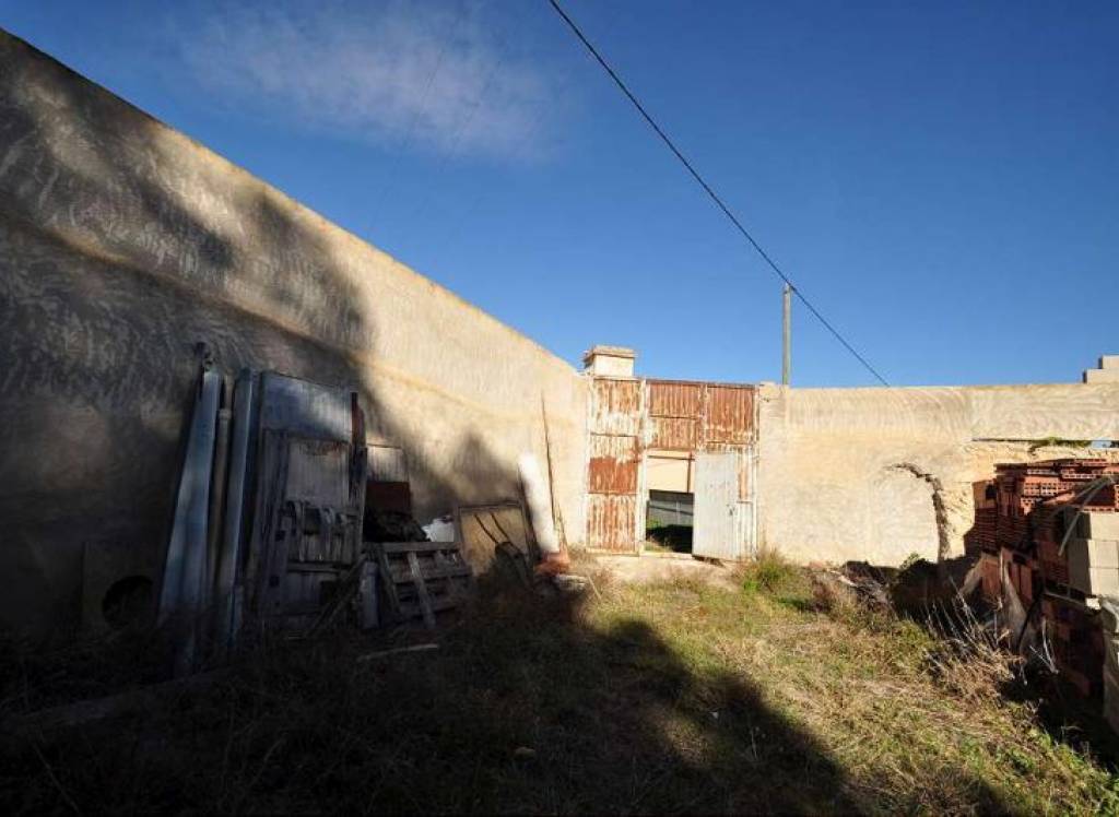 Resale - Land - Chinorlet - Rural location