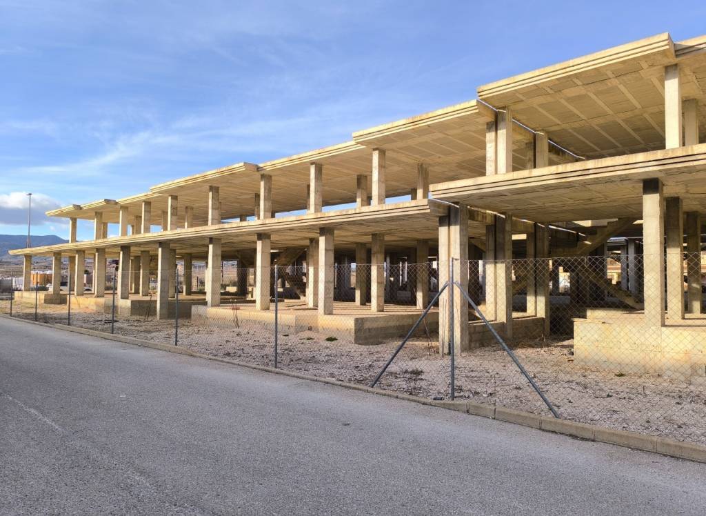 Resale - Land - Pinoso - Urban location