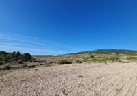 Resale - Land - Raspay - Rural location