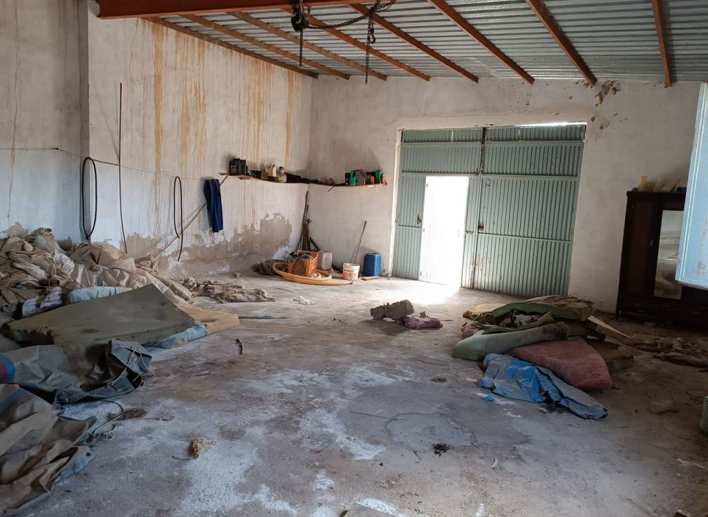 Resale - Land - Yecla