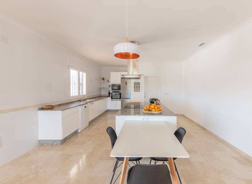 Resale - Off Plan/New Build Villa - Novelda - Urban location