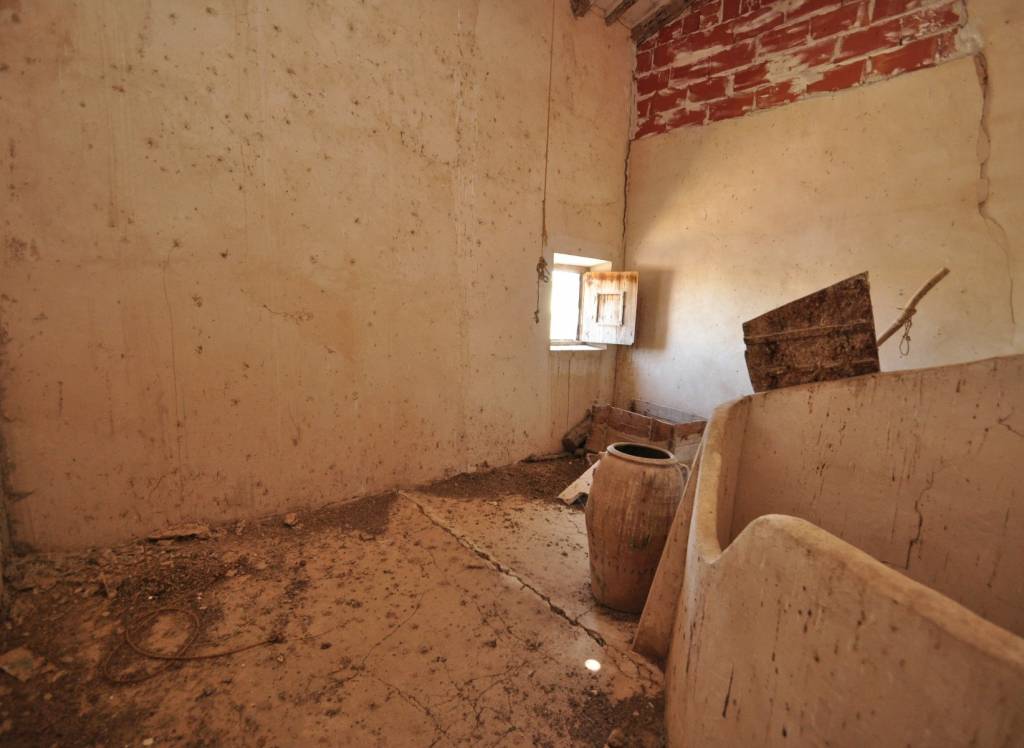 Resale - Restoration Project - Jumilla - Edge of town