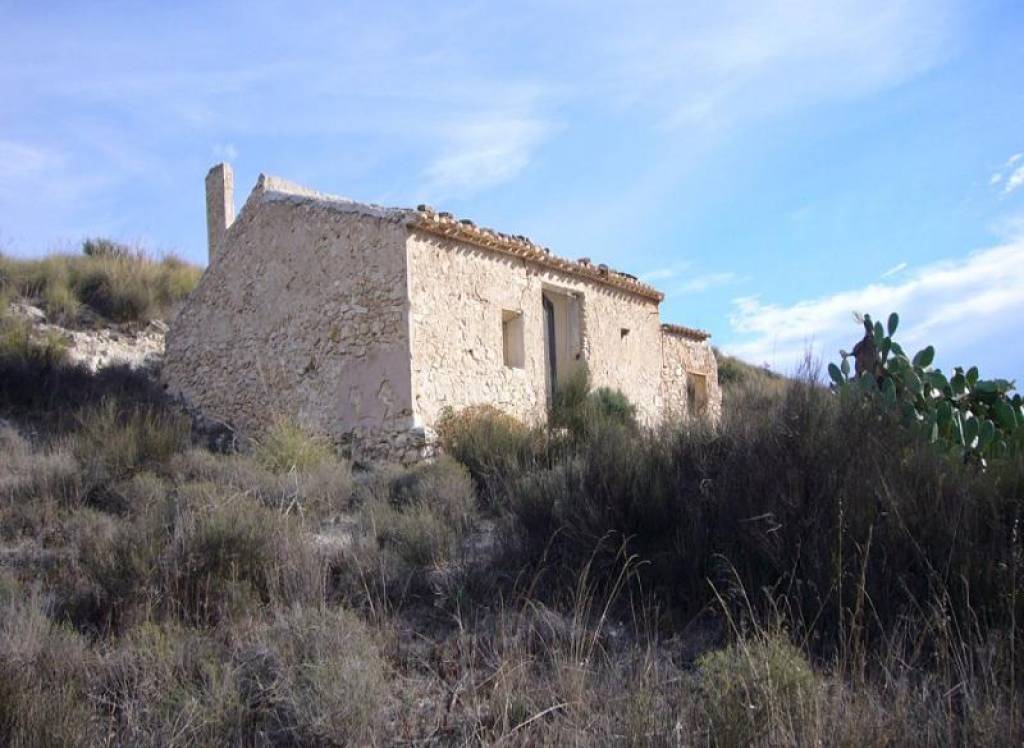 Resale - Restoration Project - Macisvenda - Rural location