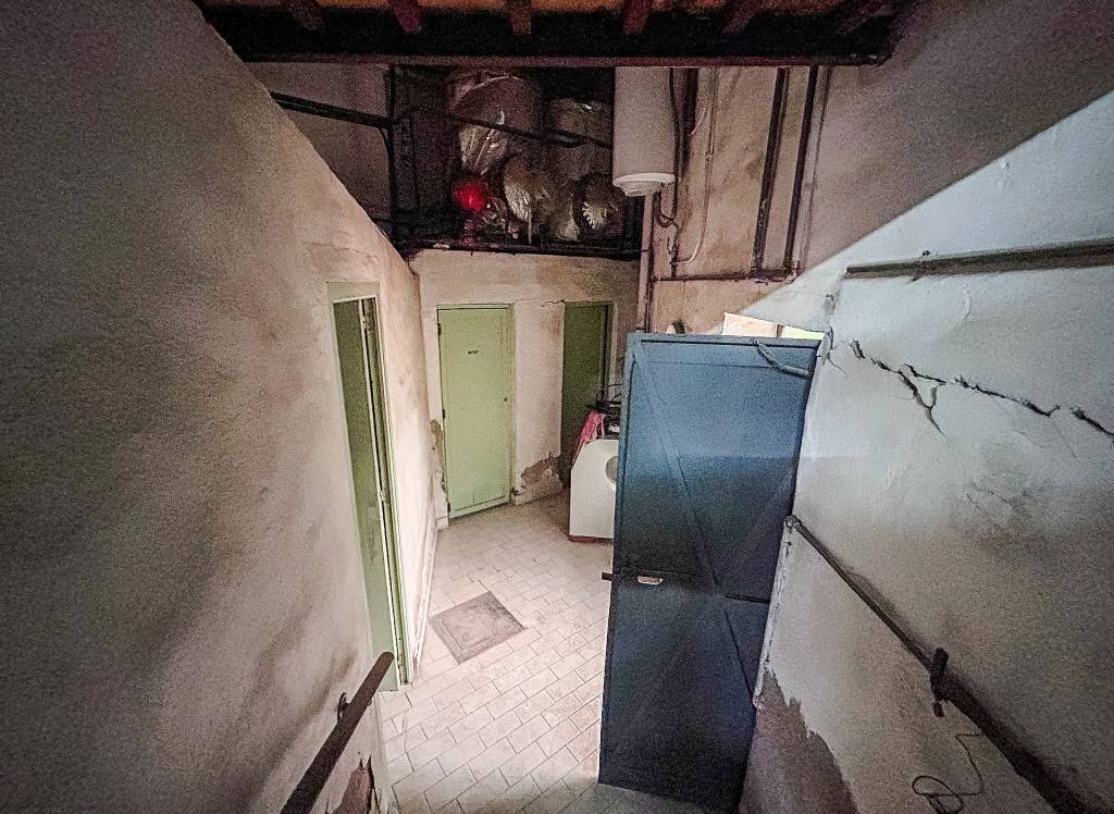 Resale - Restoration Project - Monovar