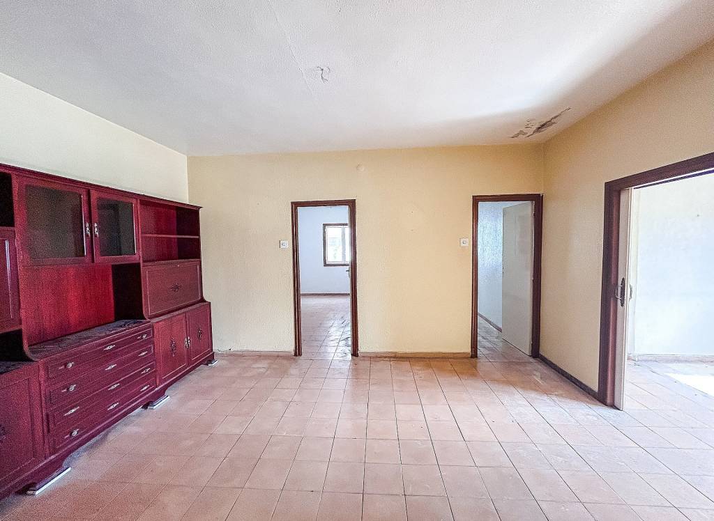 Resale - Restoration Project - Petrer