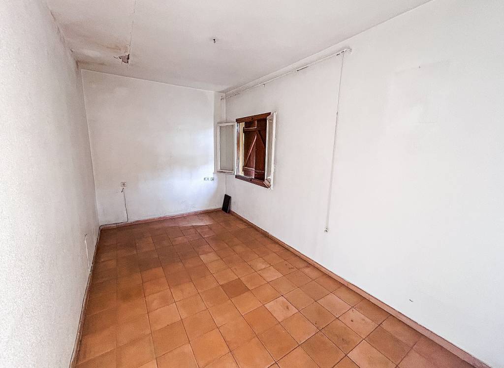 Resale - Restoration Project - Petrer