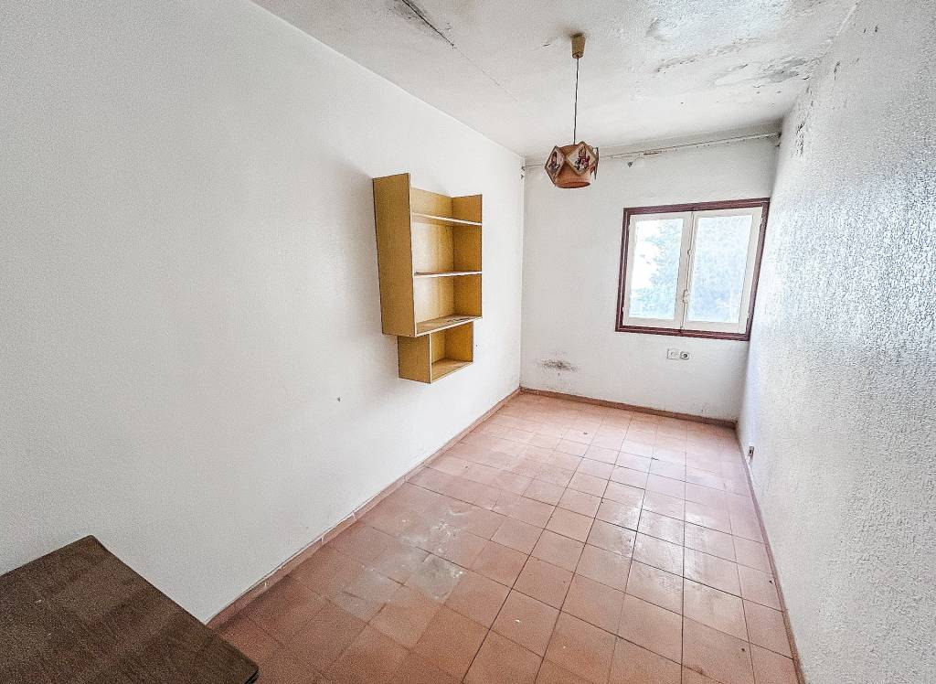 Resale - Restoration Project - Petrer