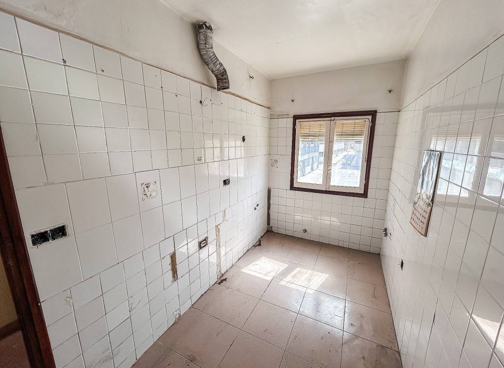 Resale - Restoration Project - Petrer