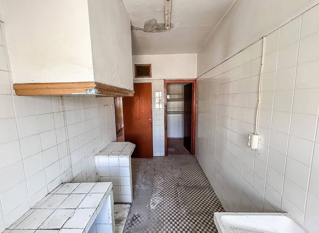 Resale - Restoration Project - Petrer