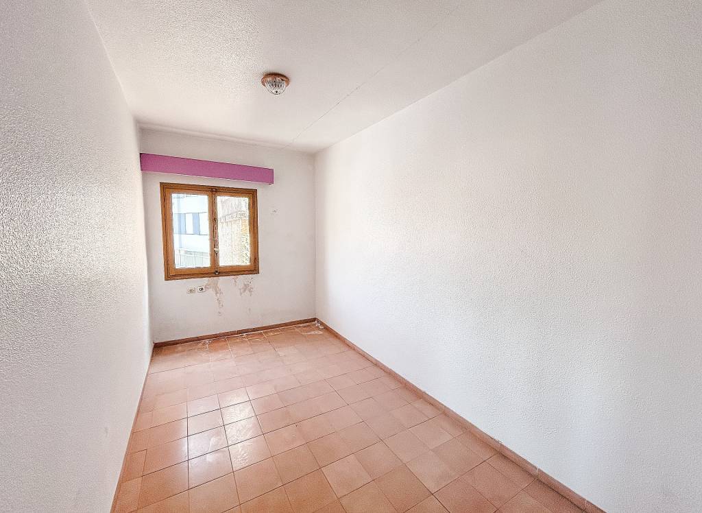 Resale - Restoration Project - Petrer