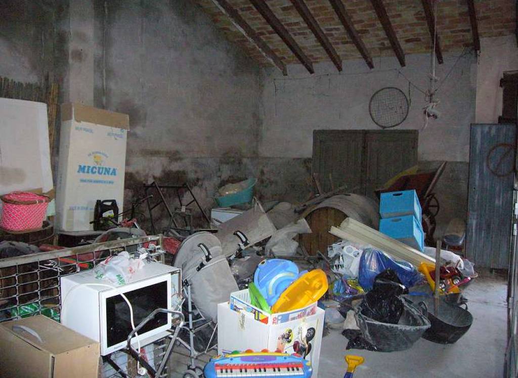 Resale - Restoration Project - Rodriguillo - In hamlet