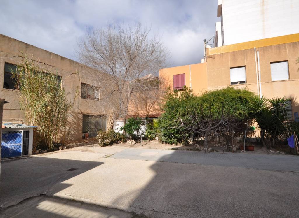 Resale - Town House - Petrer - Urban location