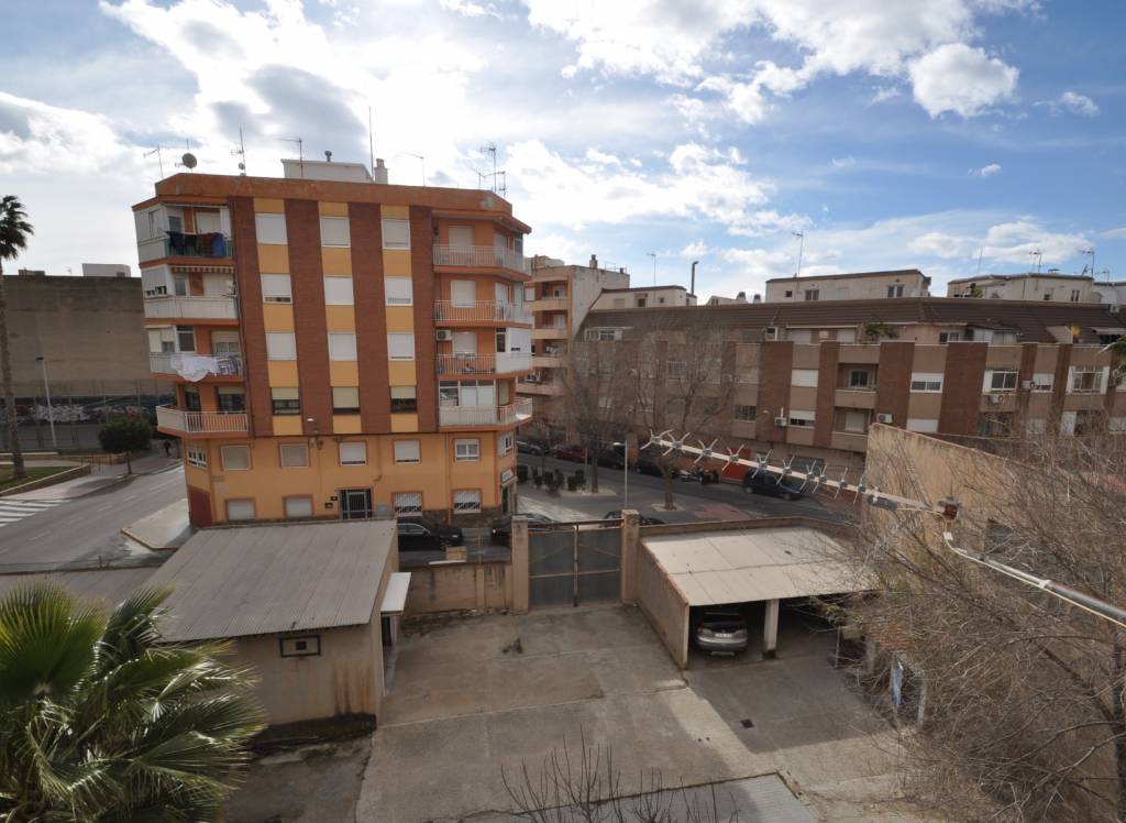 Resale - Town House - Petrer - Urban location