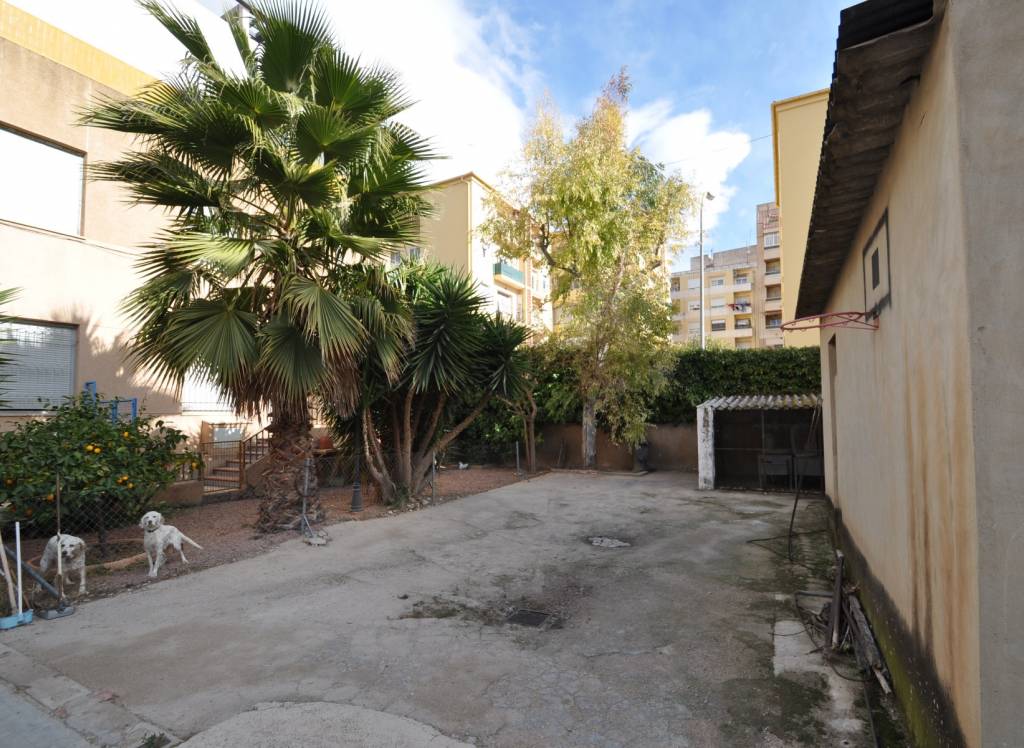 Resale - Town House - Petrer - Urban location