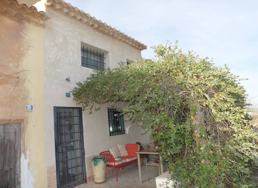 Resale - Town House - Pinoso - Rural location