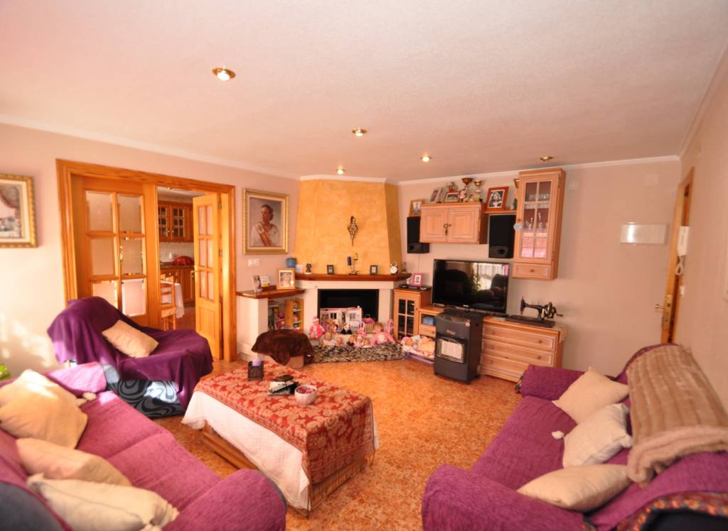 Resale - Town House - Pinoso - Urban location