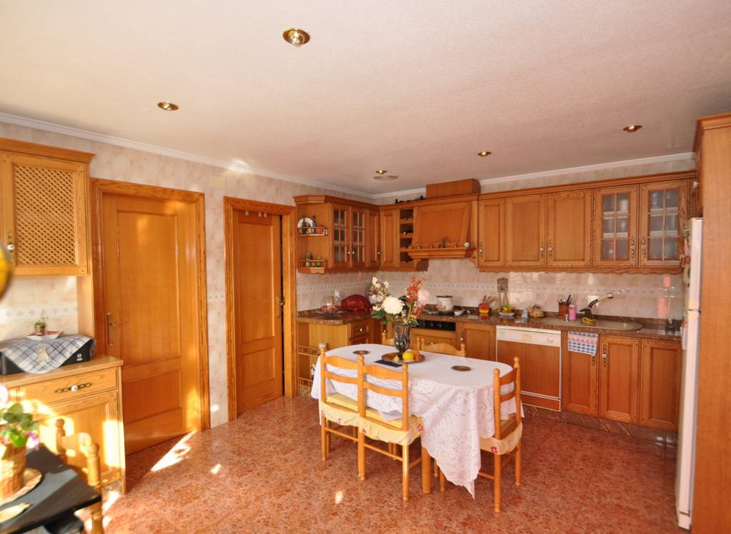 Resale - Town House - Pinoso - Urban location
