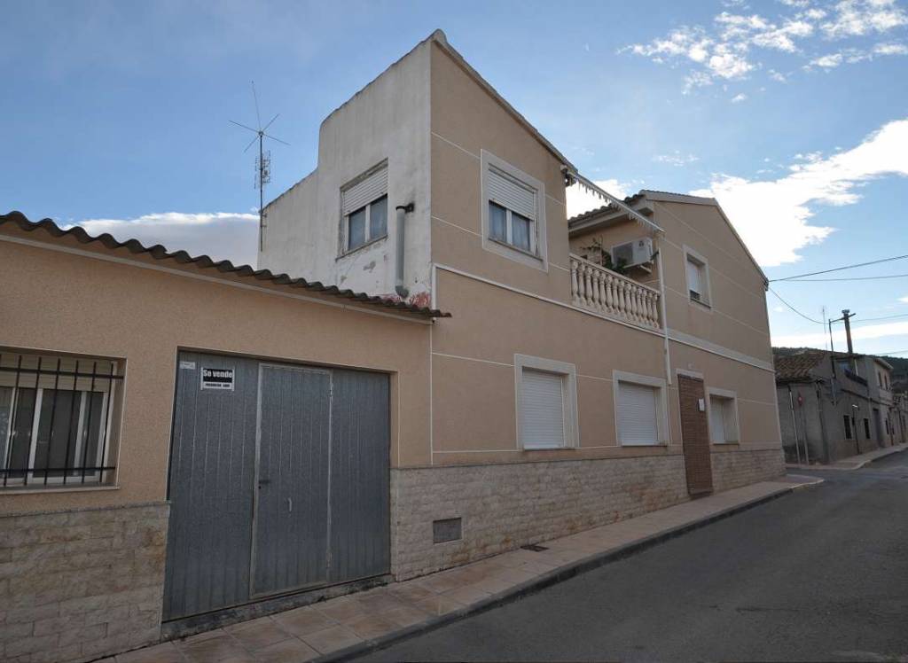 Resale - Town House - Pinoso - Urban location