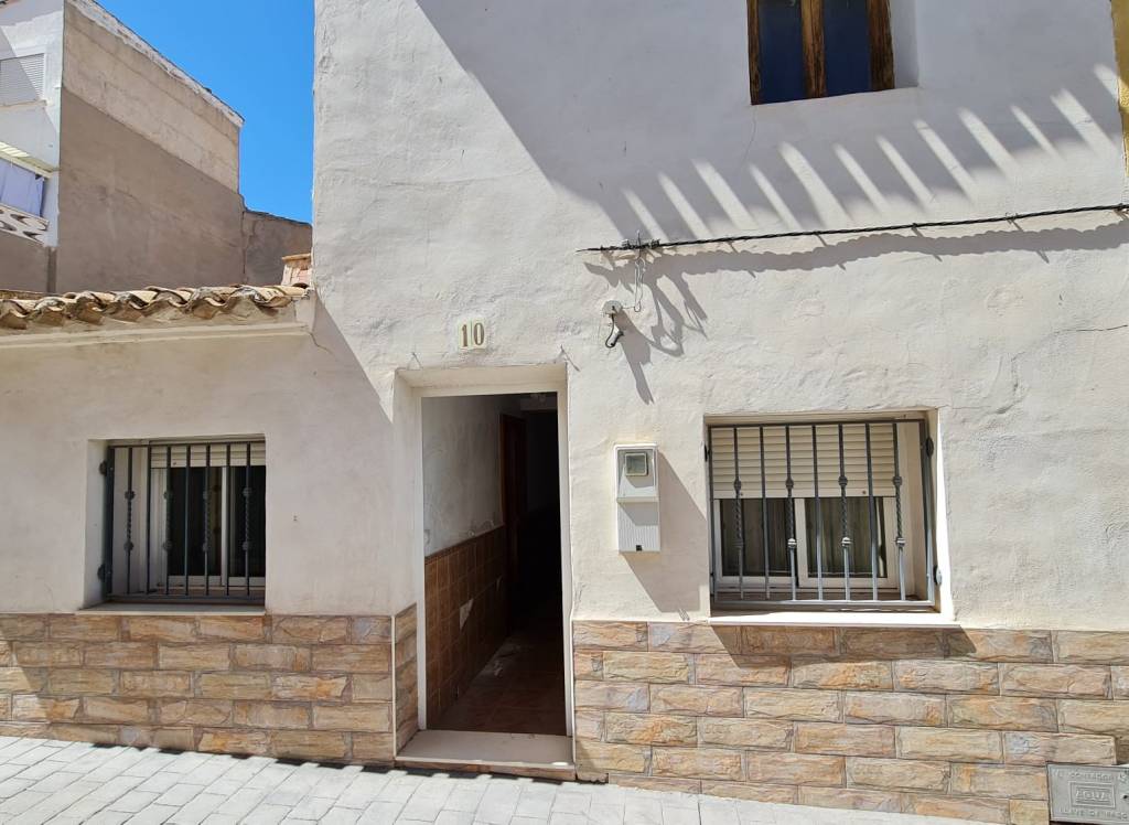 Resale - Town House - Salinas - Urban location