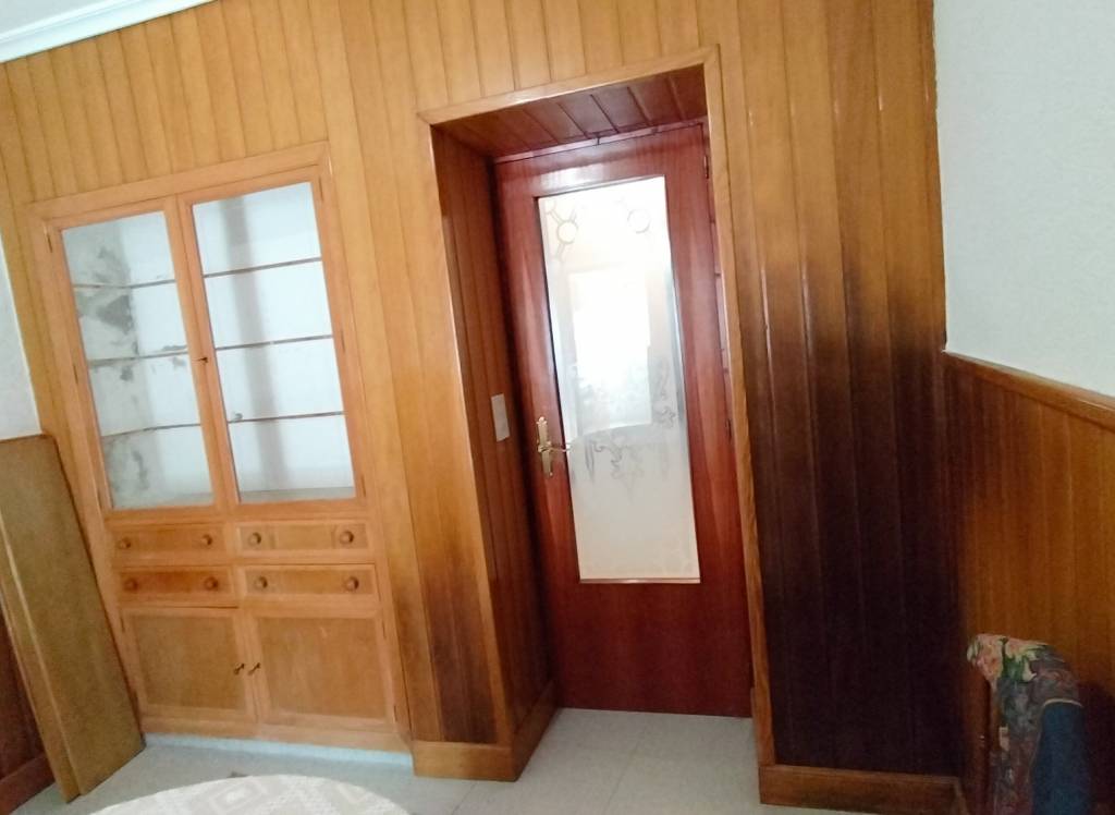 Resale - Town House - Sax - Urban location