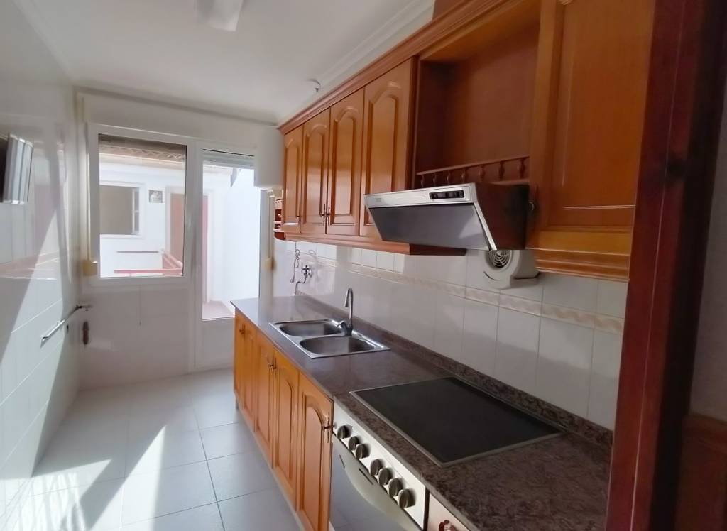 Resale - Town House - Sax - Urban location