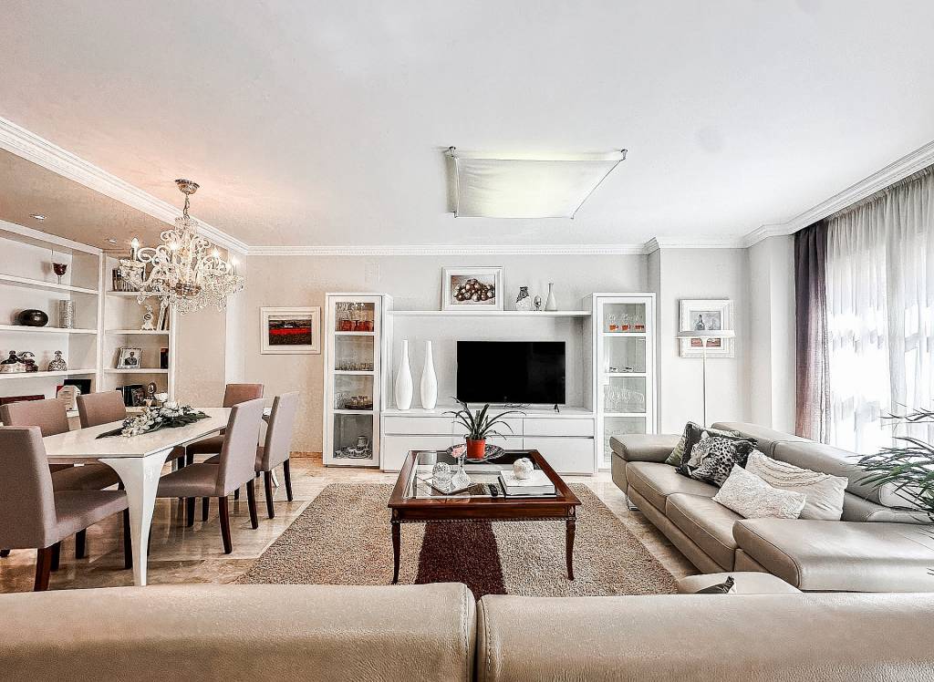 Resale - Townhouse - Almansa