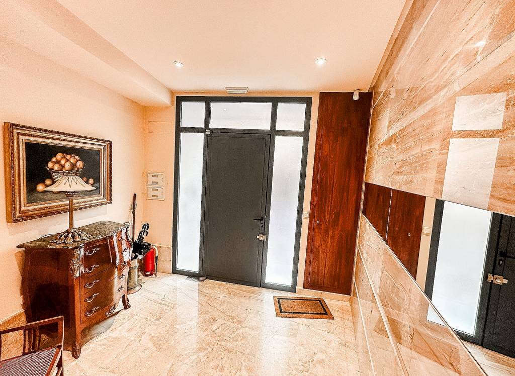 Resale - Townhouse - Almansa