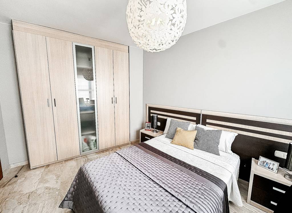 Resale - Townhouse - Almansa